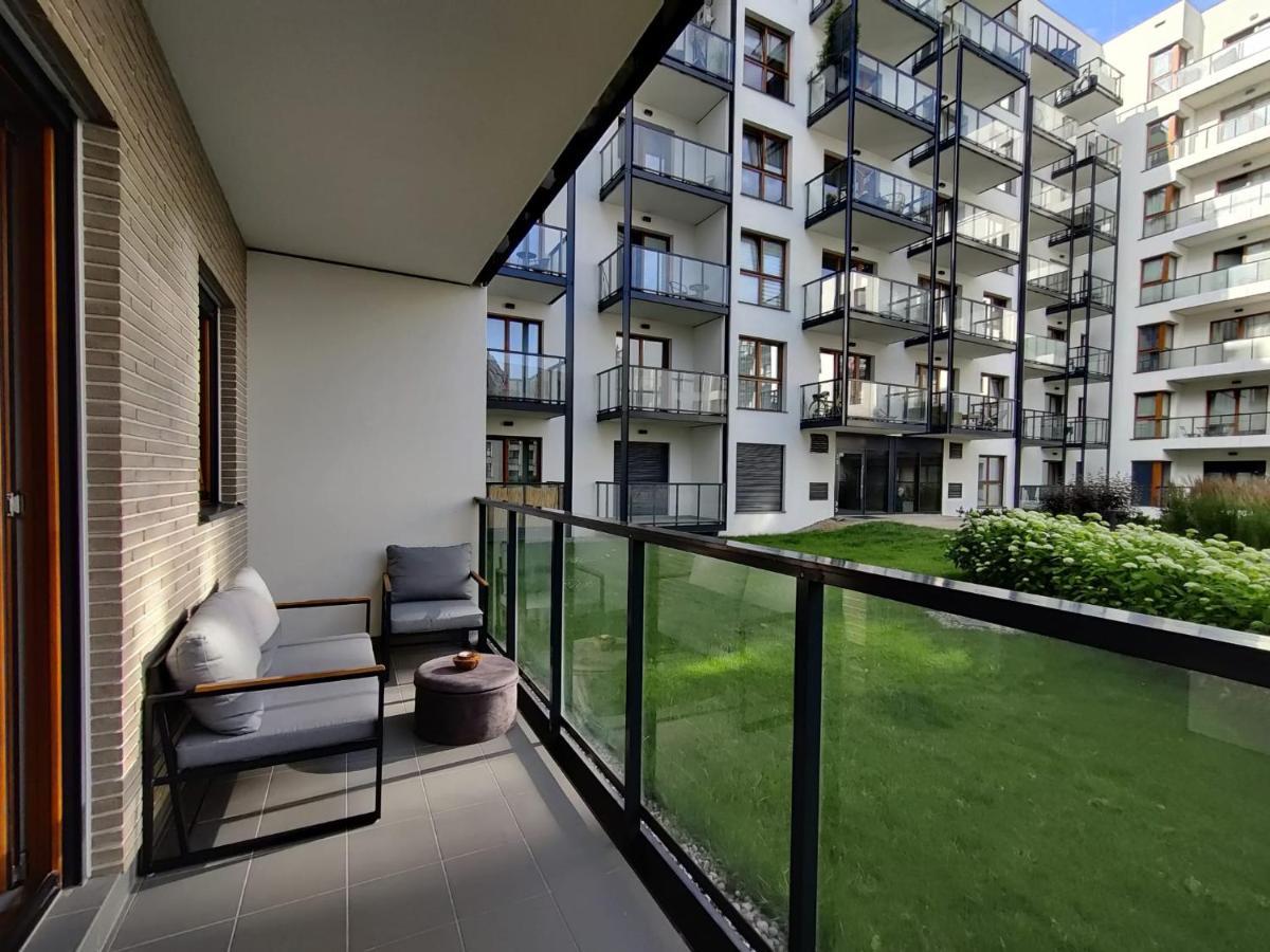 Hello Apartments Zajezdnia Wrzeszcz With Private Parking Gdańsk Kültér fotó